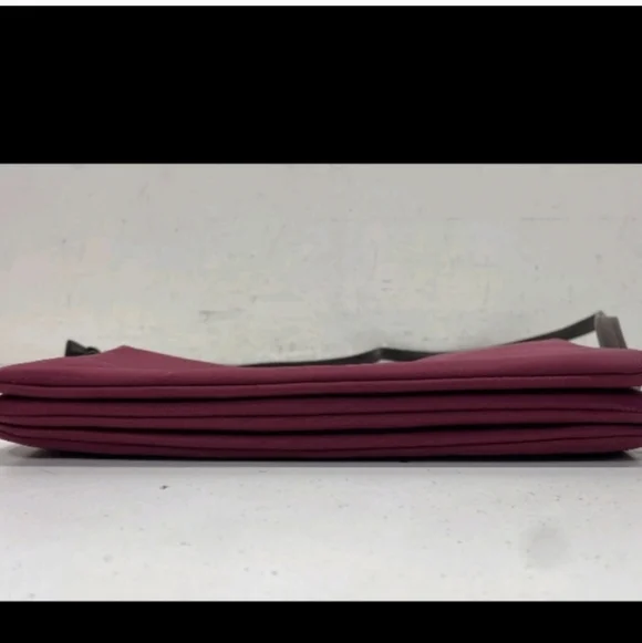 Kate Spade Triple Gusset Nylon Crossbody Bag. - Picture 6 of 8